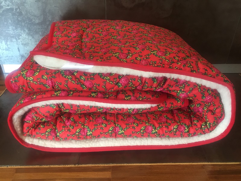 Kołdra orientalna Merynos + Bawełna Kolekcja RED ROSES 140x200