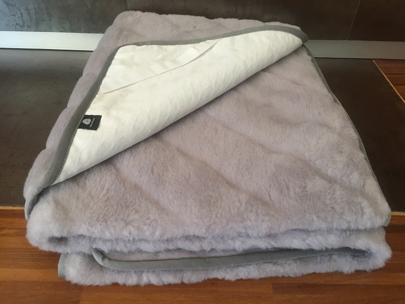 POŚCIEL WEŁNIANA ALPAKA SILVER PASY + CAMEL CIEMNY PASY 180x200 + PODKŁAD