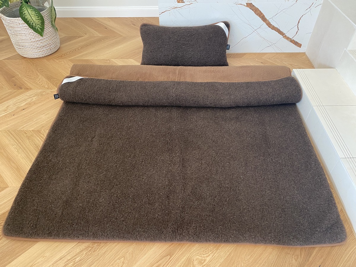 POŚCIEL Z WEŁNY MERYNOS SYBERIA DZIKI BRĄZ + CAMEL CIEMNY 140X200 + MATERAC
