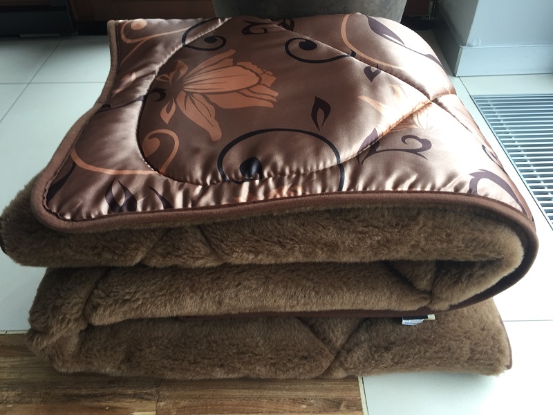 KOŁDRA WEŁNIANA CAMEL KWIAT LOTOSU 220x200