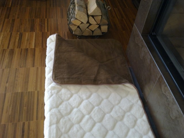 KOŁDRA WEŁNIANA KASZMIR WYTŁACZANY + CAMEL CIEMNY 220X200