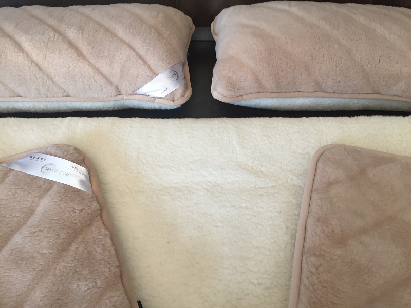 POŚCIEL WEŁNIANA CAMEL CAPPUCCINO PASY + MERYNOS TUMBLER 160x200 + MATERAC