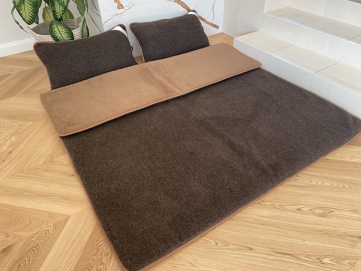 POŚCIEL WEŁNIANA MERYNOS SYBERIA DZIKI BRĄZ + CAMEL CIEMNY 200X200 + PODKŁAD