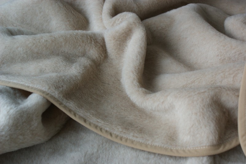 KOC WEŁNIANY 240x200 CAPPUCCINO JASNY
