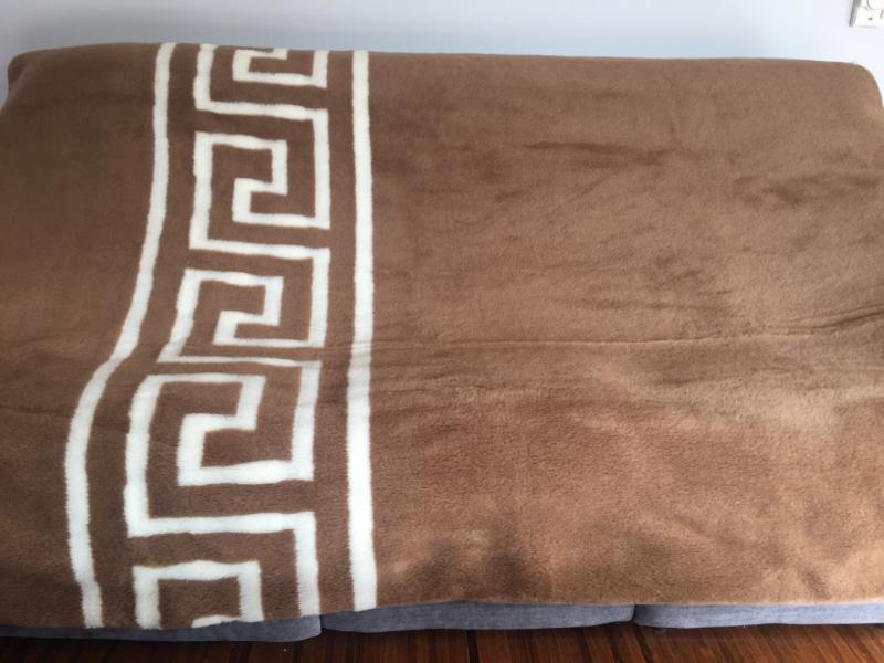 KOC WEŁNIANY CAMEL CIEMNY GREKA 160x200