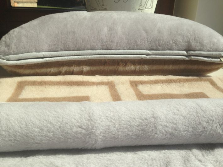 POŚCIEL Z WEŁNY ALPAKI SILVER + CAMEL CAPPUCINO GREKA 140X200