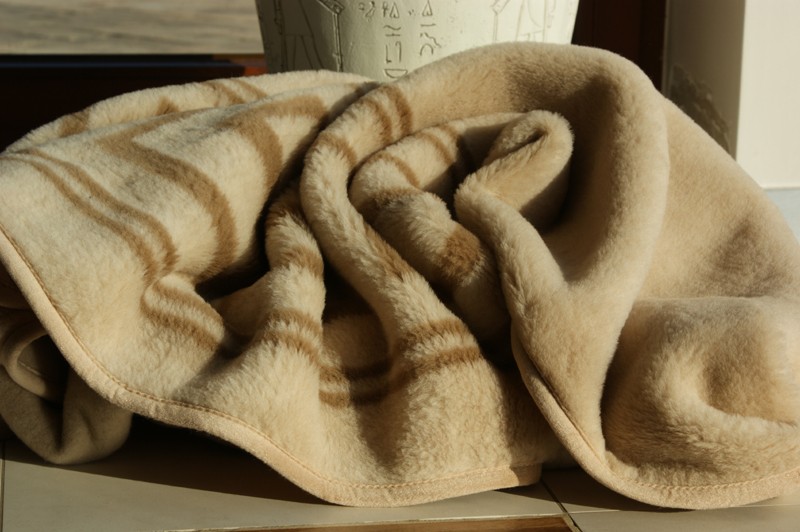 KOC WEŁNIANY CAMEL CAPPUCCINO GREKA JASNY 160x200
