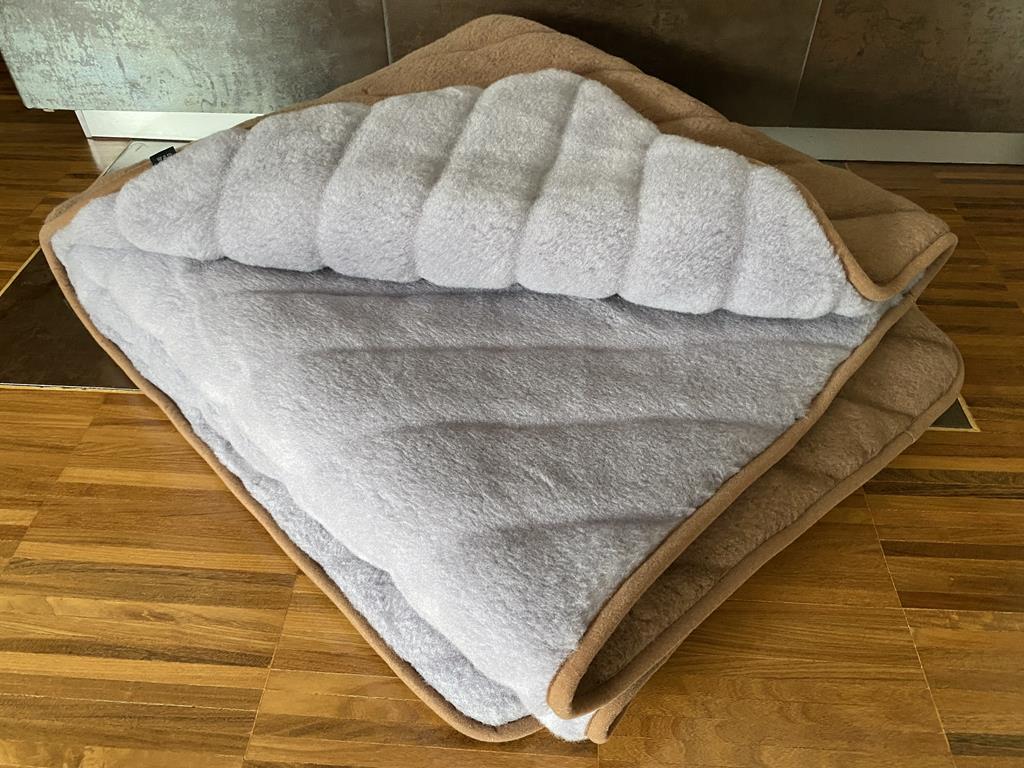 KOŁDRA Z WEŁNY ALPAKI SILVER PASY + CAMEL CIEMNY PASY 180x200