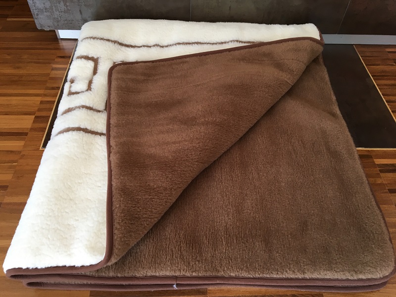 POŚCIEL WEŁNIANA CAMEL CIEMNY + MERYNOS TUMBLER GREKA 140x200 + PODKŁAD