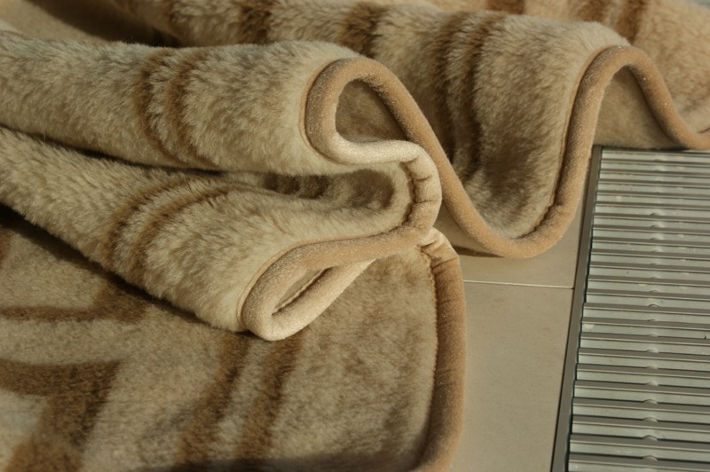 KOC WEŁNIANY CAMEL CAPPUCCINO GREKA JASNY 160x200