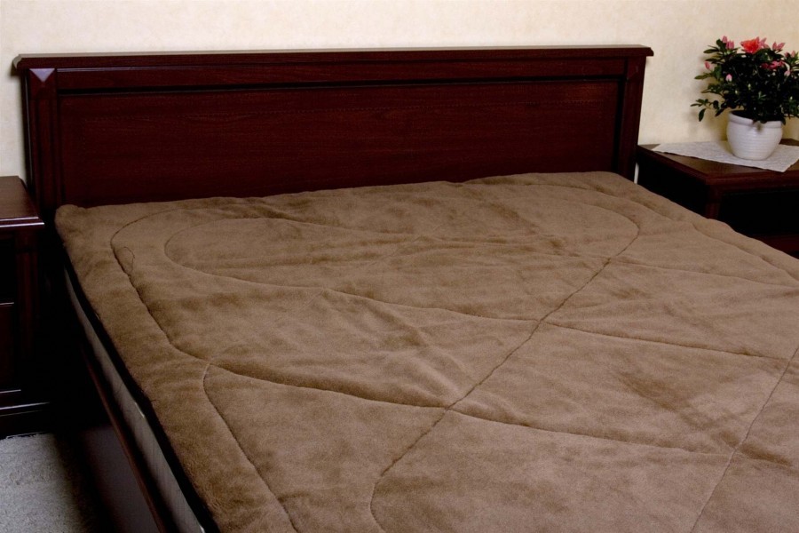 POŚCIEL WEŁNIANA CAMEL CIEMNY KRÓLEWSKI + KASZMIR LUX PASY 200x200 + PODKŁAD