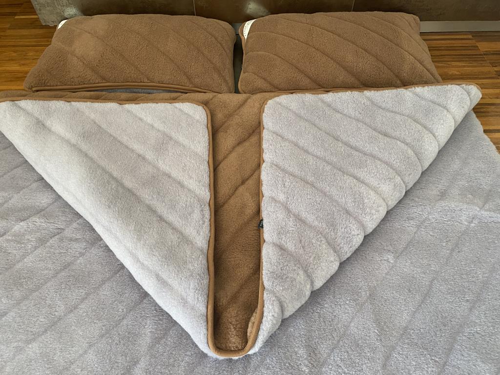 POŚCIEL WEŁNIANA ALPAKA SILVER PASY + CAMEL CIEMNY PASY 180x200 + PODKŁAD