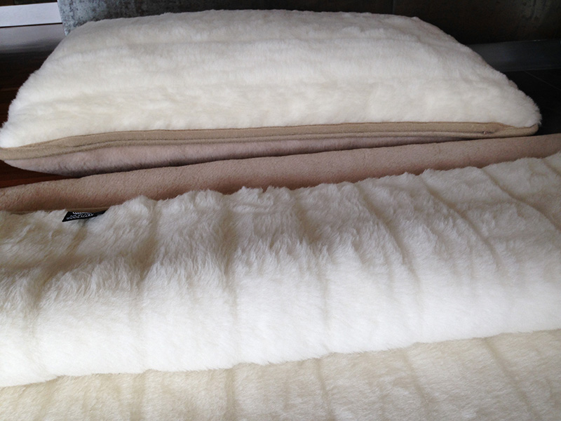 POŚCIEL Z WEŁNY CAMEL JASNY CAPPUCCINO + KASZMIR LUX PASY 140x200