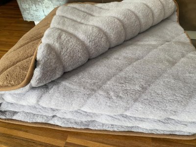 KOŁDRA Z WEŁNY ALPAKI SILVER PASY + CAMEL CIEMNY PASY 180x200