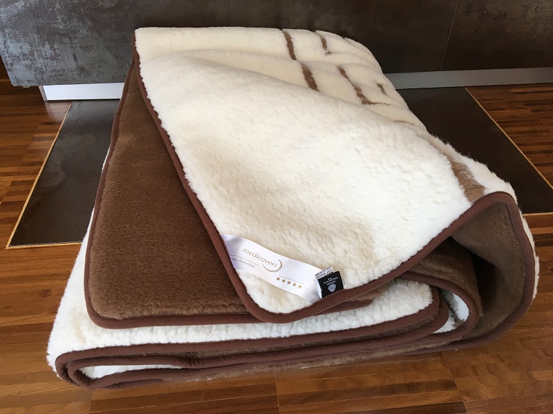 POŚCIEL WEŁNIANA CAMEL CIEMNY + MERYNOS TUMBLER GREKA 160x200
