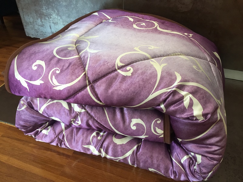 KOŁDRA WEŁNIANA CAMEL CIEMNY SATYNA VIOLET 140x200