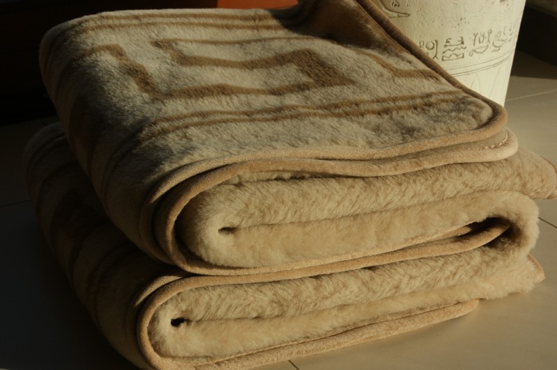 KOC WEŁNIANY CAMEL CAPPUCCINO GREKA JASNY 160x200