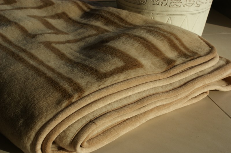 KOC WEŁNIANY CAMEL CAPPUCCINO GREKA JASNY 160x200
