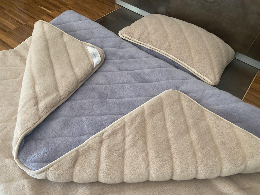 POŚCIEL Z WEŁNY ALPAKI ALPINA PASY + CAMEL JASNY PASY 140X200