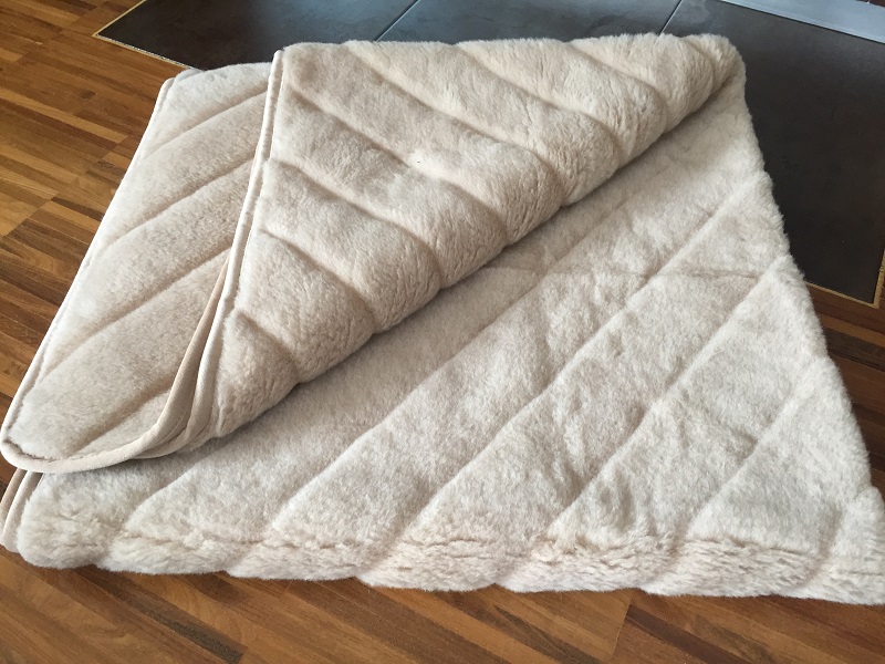 KOC WEŁNIANY CAMEL JASNY PASY 140x200