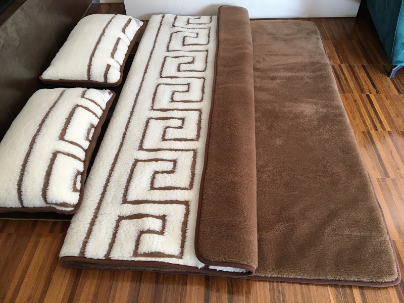 POŚCIEL WEŁNIANA CAMEL CIEMNY + MERYNOS TUMBLER GREKA 160x200
