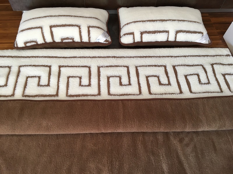 POŚCIEL WEŁNIANA CAMEL CIEMNY + MERYNOS TUMBLER GREKA 160x200