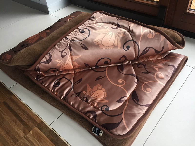 KOŁDRA WEŁNIANA CAMEL KWIAT LOTOSU 220x200