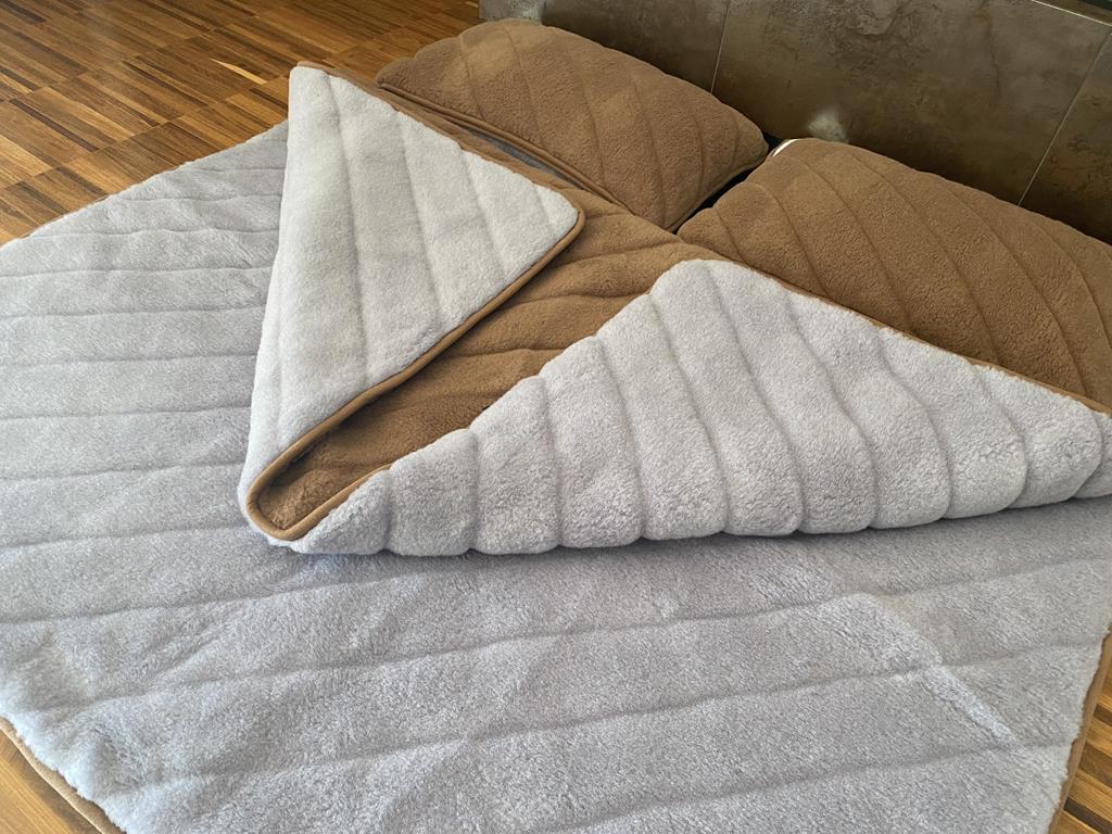 POŚCIEL WEŁNIANA ALPAKA SILVER PASY + CAMEL CIEMNY PASY 180x200 + PODKŁAD
