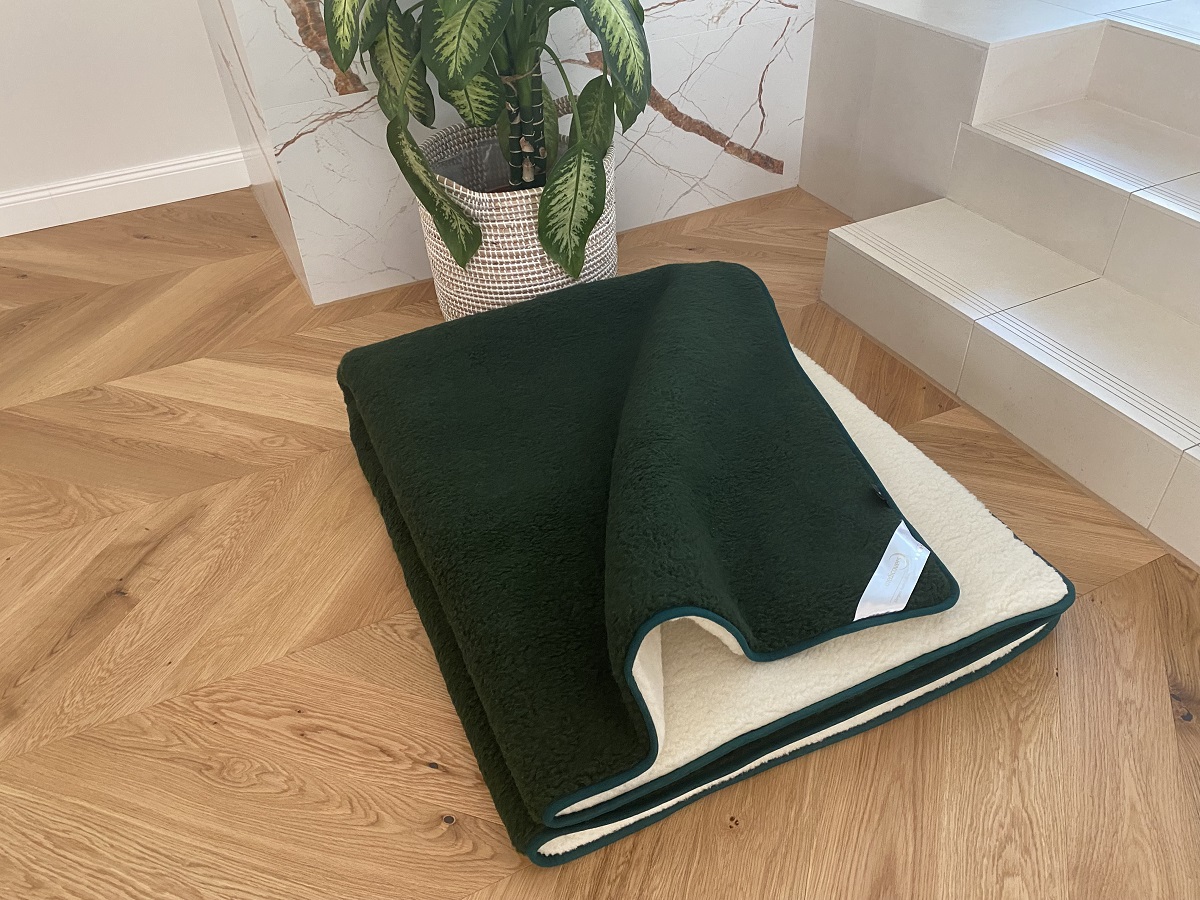 KOŁDRA WEŁNIANA MERYNOS TUMBLER MOCNA ZIELEŃ + TUMBLER 140X200