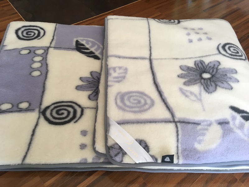 KOŁDRA Z WEŁNY ALPAKI VIOLET BOTANICA + KASZMIR CARO 200x200