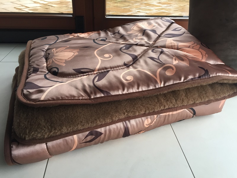 KOŁDRA WEŁNIANA CAMEL KWIAT LOTOSU 220x200