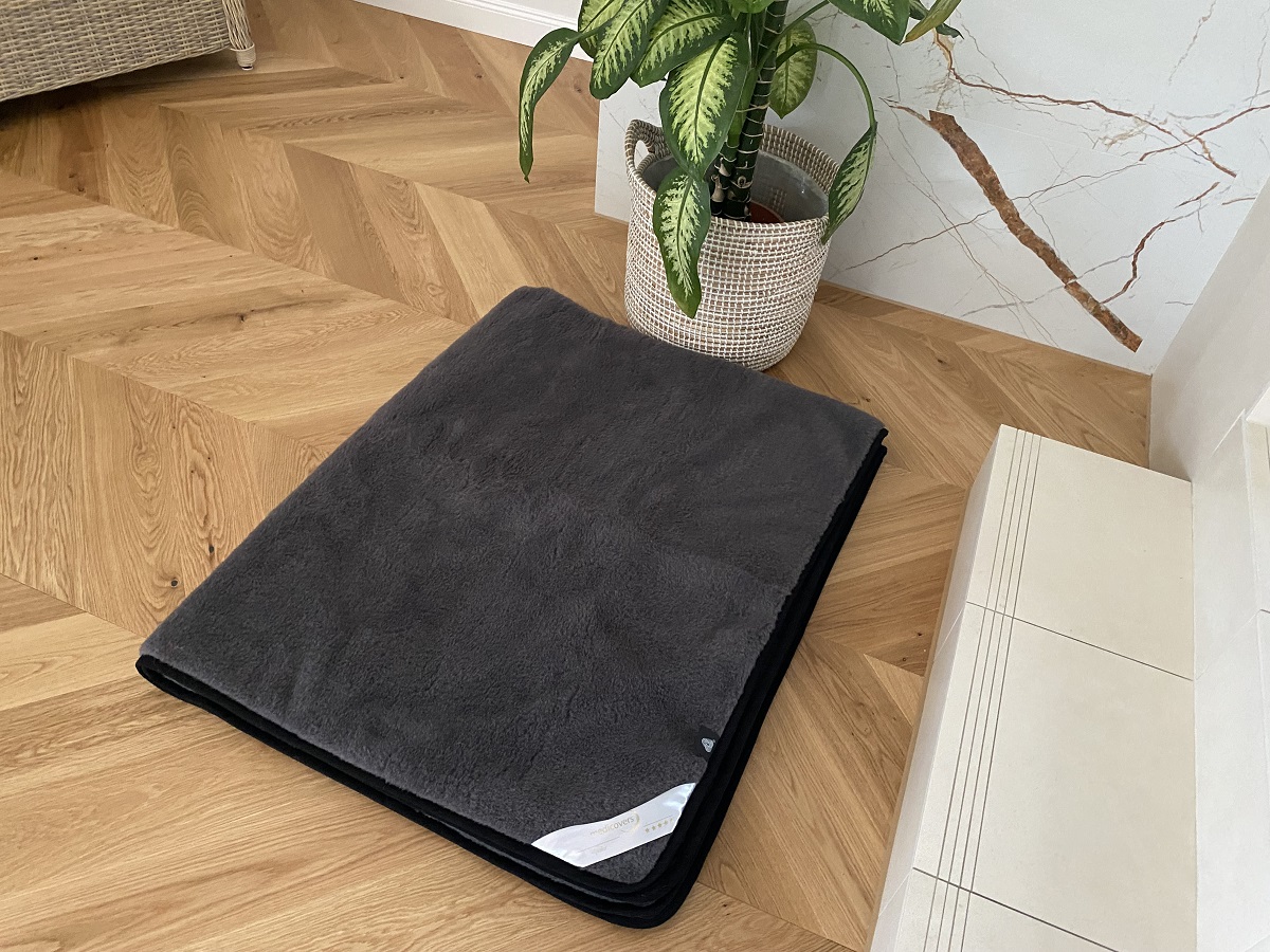 PODKŁAD WEŁNIANY ALPAKA CIEMNA GŁADKA 140x200