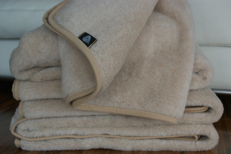 KOC WEŁNIANY 240x200 CAPPUCCINO JASNY
