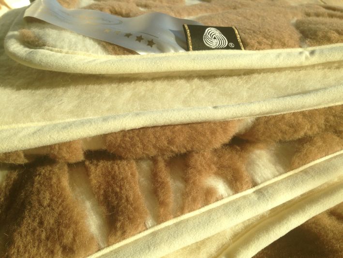 KOŁDRA WEŁNIANA CAMEL WOOLSTAR + MERYNOS 240X200