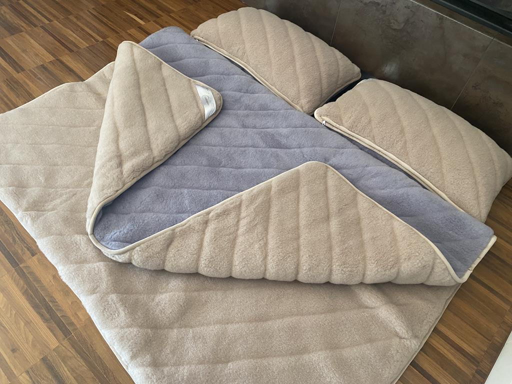 POŚCIEL WEŁNIANA ALPAKA ALPINA PASY + CAMEL JASNY PASY 220x200