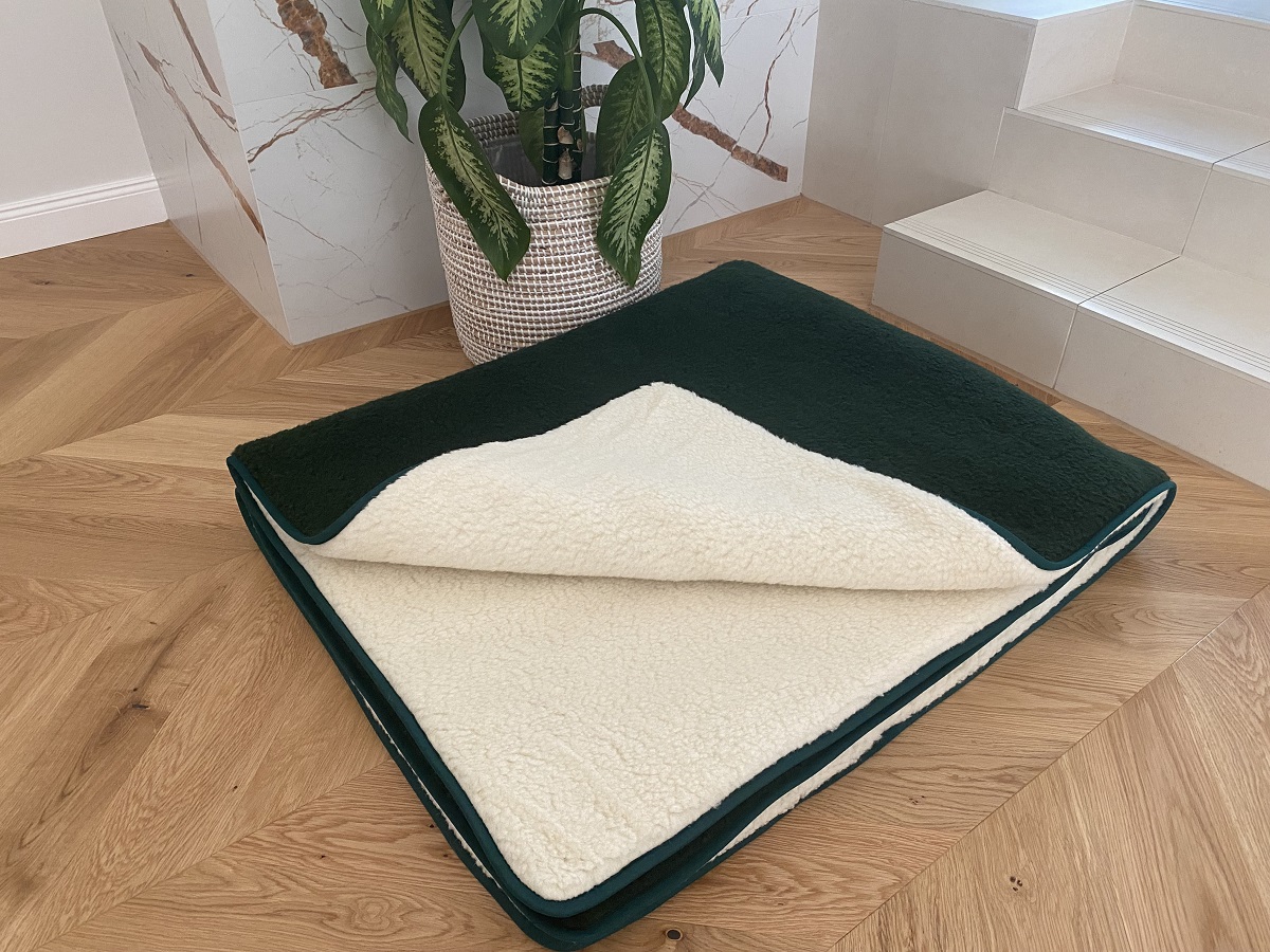 KOŁDRA WEŁNIANA MERYNOS TUMBLER MOCNA ZIELEŃ + TUMBLER 140X200