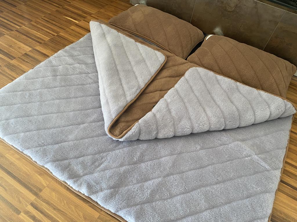 POŚCIEL WEŁNIANA ALPAKA SILVER PASY + CAMEL CIEMNY PASY 180x200 + PODKŁAD