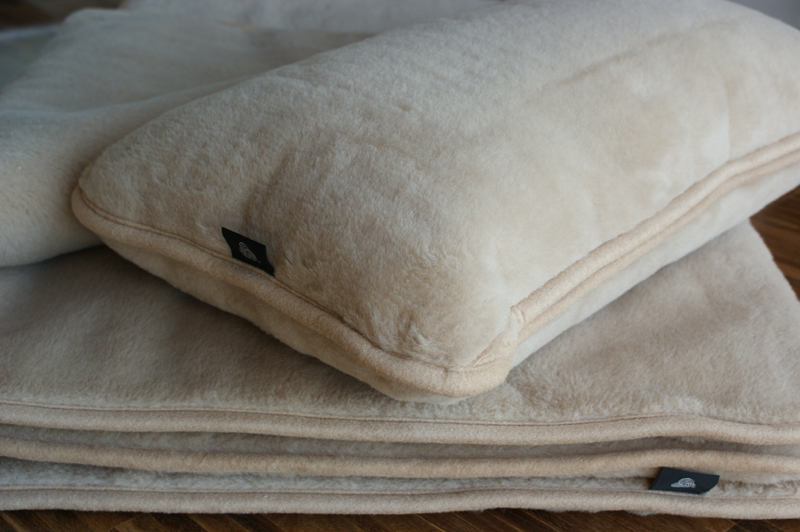 KOŁDRA WEŁNIANA CAMEL JASNY LIGHT 2 J+J 160x200