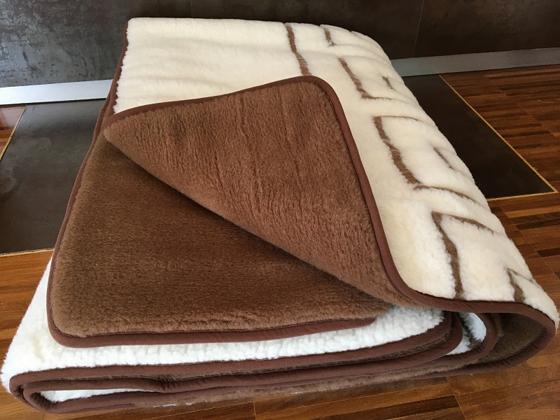 KOŁDRA Z WEŁNY MERYNOS GREKA + CAMEL CIEMNY 160x200