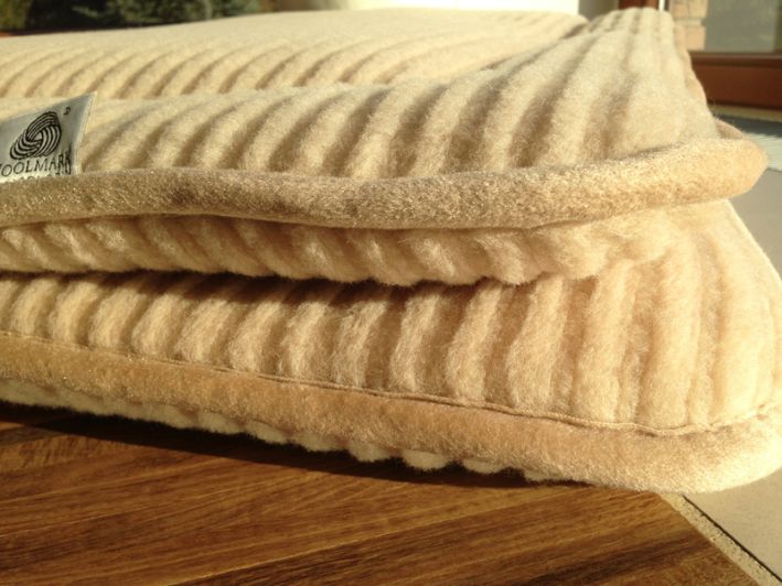 MATERAC WEŁNIANY CAMEL JASNY CAPPUCCINO 140x200