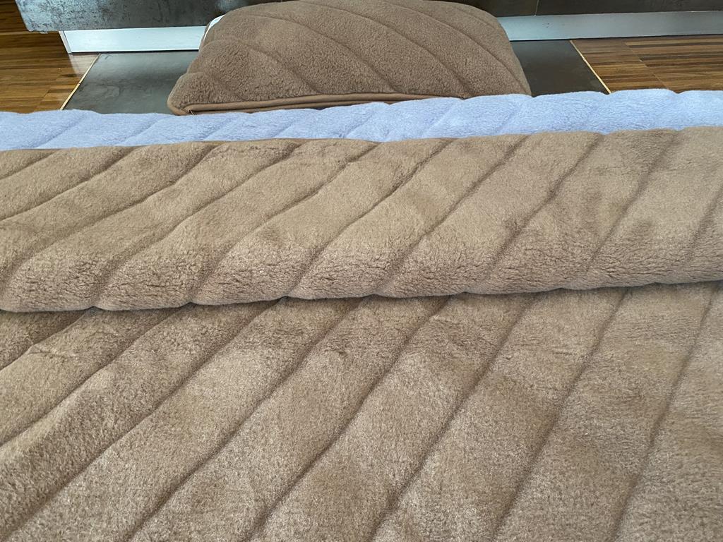 POŚCIEL Z WEŁNY ALPAKI ALPINA PASY + CAMEL CIEMNY PASY 140X200 + PODKŁAD