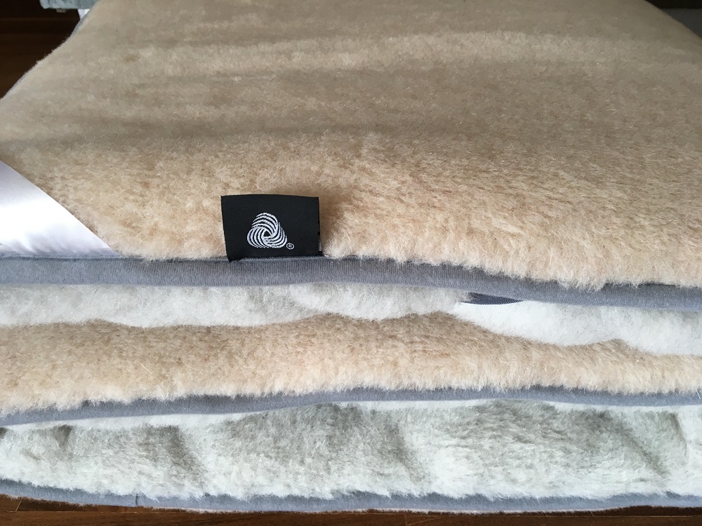 MATERAC WEŁNIANY ALPAKA JASNA CARO + CAMEL JASNY 220X200
