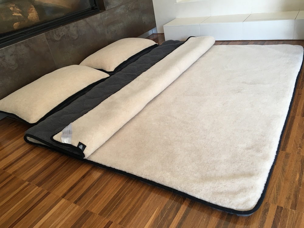 POŚCIEL WEŁNIANA ALPAKA CIEMNA CARO + CAMEL JASNY 240x200 + MATERAC