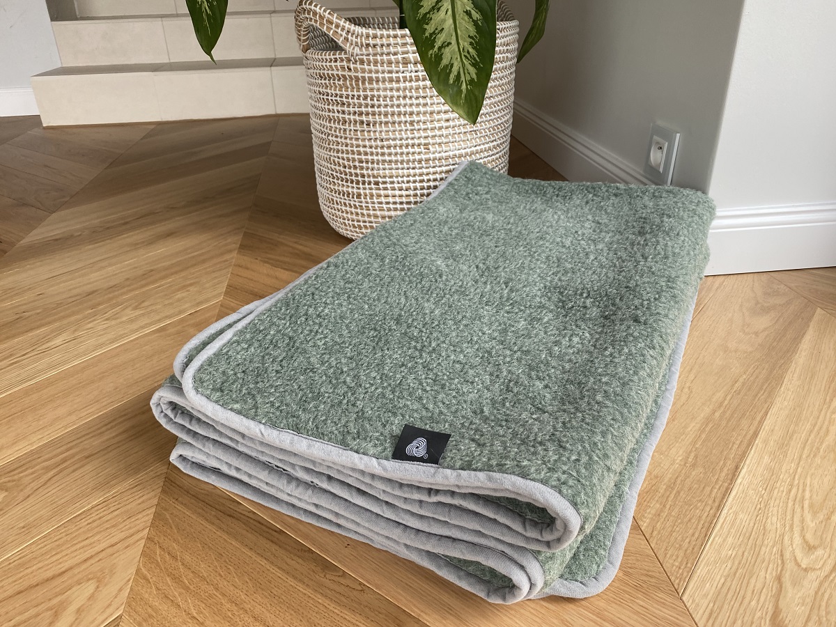 KOC WEŁNIANY MERYNOS TUMBLER OLIWKOWA ZIELEŃ 160X200