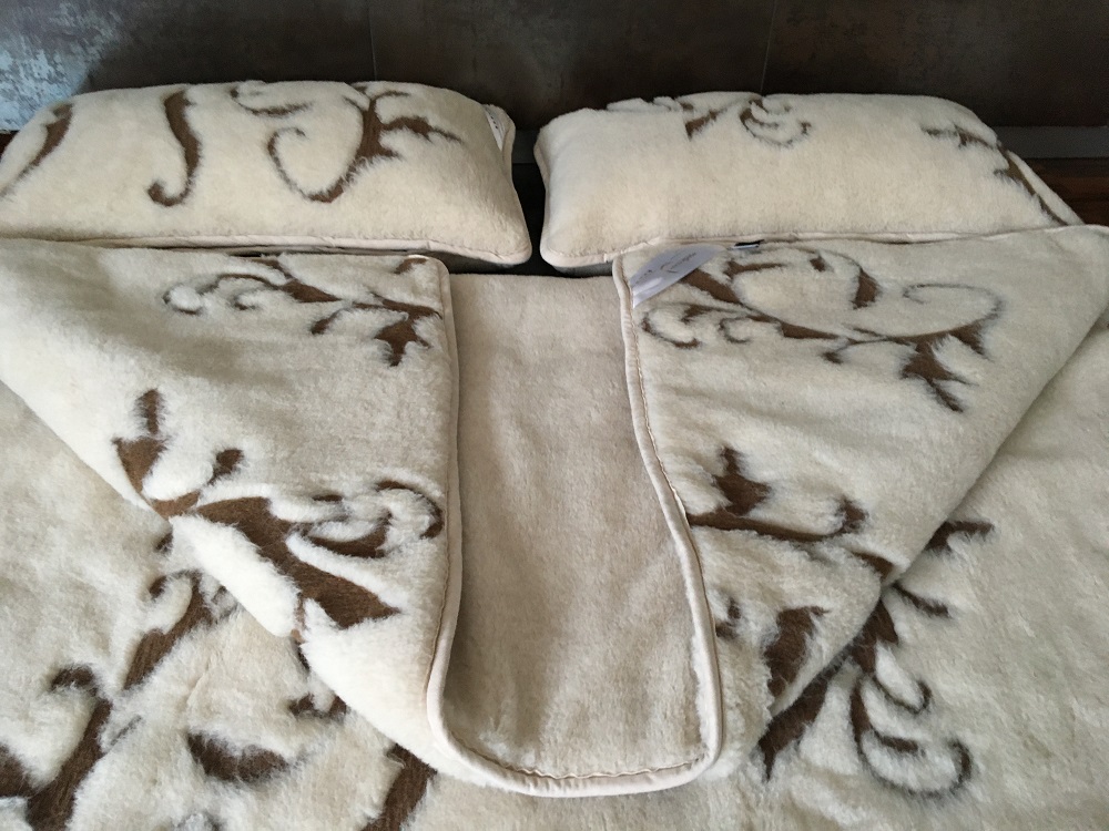 POŚCIEL WEŁNIANA CAMEL JASNY BOHO 160x200 + MATERAC