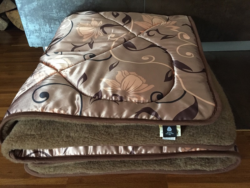 KOŁDRA WEŁNIANA CAMEL KWIAT LOTOSU 220x200
