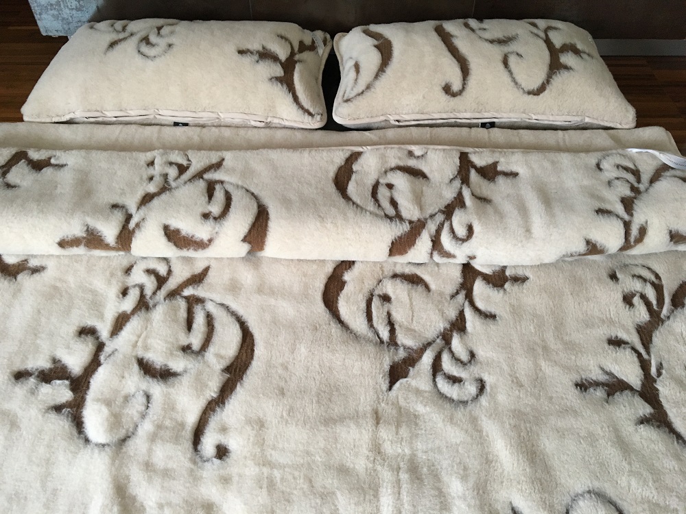 POŚCIEL WEŁNIANA CAMEL JASNY BOHO 160x200 + MATERAC