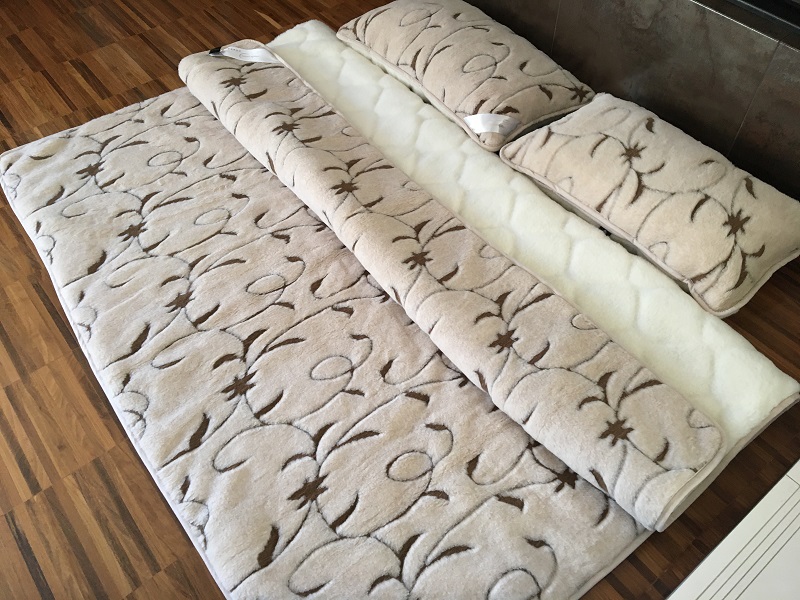 POŚCIEL WEŁNIANA CAMEL RAMPICANTI + KASZMIR CARO 160x200 + MATERAC