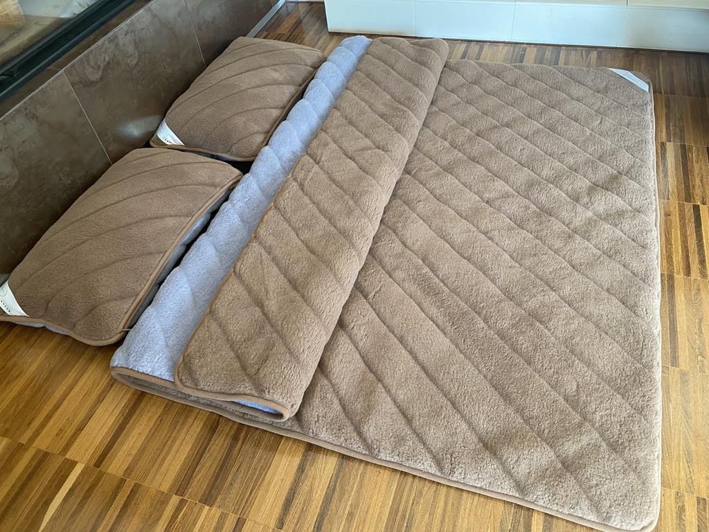POŚCIEL WEŁNIANA ALPAKA ALPINA PASY + CAMEL CIEMNY PASY 160x200 + MATERAC