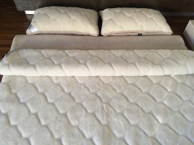 POŚCIEL WEŁNIANA CAMEL JASNY + KASZMIR CARO 220x200 + PODKŁAD
